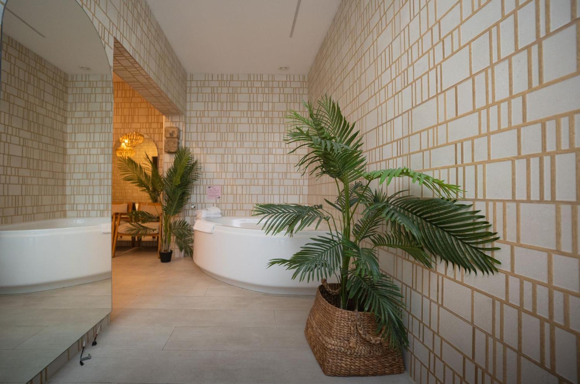 Estate Spa Boutique Hotel - Adults Only Реховот Экстерьер фото